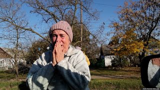 'God Bless You': Residents Welcome Ukrainian Troops As They Advance Toward Kherson