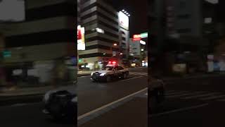 岡山駅前でパトカーに追われ逃げまくる1台の暴走族