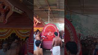 അഴകെഴും തമ്പുരാട്ടി #theyyam #youtube #shorts