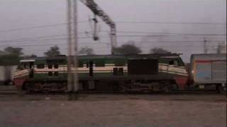 [IRFCA] 12431 TVC-NZM Rajdhani Express At Taloja Outer!!!!