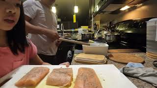 Ayumi and Dad Make Delicious Salmon Garlic Butter!