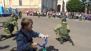 Показательные выступления  разведроты 79-й  мотострелковой бригады  в день танкиста 2019 в Советске