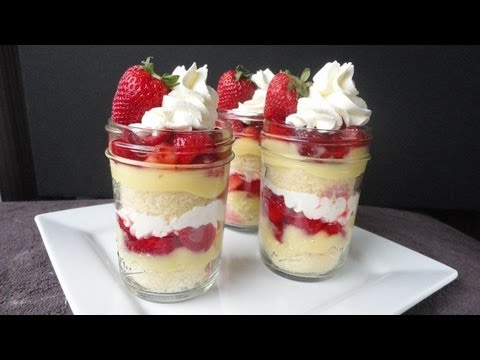 Strawberry Shortcake Parfaits (aka Mini Trifles) Strawberry Shortcake Parfaits (aka Mini Trifles)