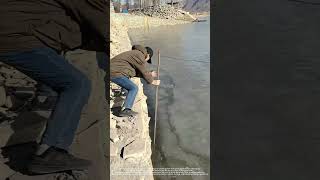 Winter Shore - Side Fish - Spearing Technique