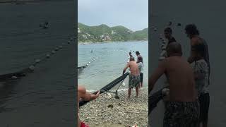 Helping the locals catch fish in Taganga 🇨🇴