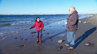 Lydia Nguyen Gets a Lesson in Crabbing