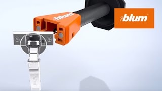 Knock-in tool for hinges | Blum