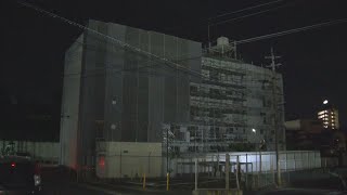 外壁工事の関係者に「うるさい」　騒音トラブルで作業員男性を背後から包丁で刺したか　殺人未遂容疑で無職の男を緊急逮捕