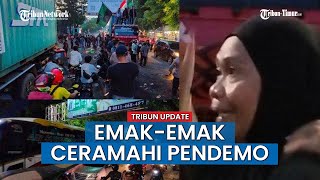 Tutup Jalan Saat Adzan Maghrib, Pendemo di Makassar Diceramahi Emak-emak