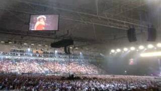 TINA TURNER LIVE IN HOLLAND 2009  GELREDOME INTRO WHAT'S LOVE GOT . .