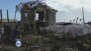 Hawaii woman helps Typhoon Haiyan survivors