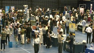 Students on the Job Search Make Career Contacts at UCSB