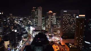 林立するビル間近に 大阪・梅田の大阪駅前第３ビル