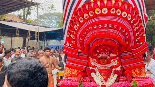 Valiya Thampuratty Theyyam - Bhagavathi Theyyam with a height of coconut palm