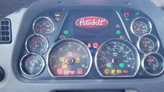 2015 Peterbilt 579 Midroof Sleeper Interior FM Trucks Tampa