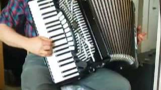 Sonola Rivoli Deluxe Accordion Model R460