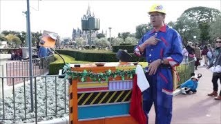 バースデーの人を発見！ファンメンテナンス・コタニさん 2017.11.19 ディズニーランド TDL