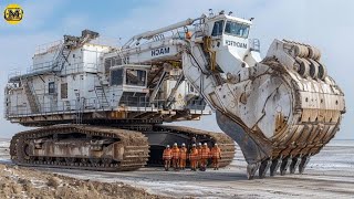 Top 10 Most Powerful Industrial Machines In The World : The Giants of Construction and Mining!