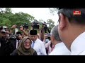 pasca pru15 agong santuni warga media di perkarangan istana negara