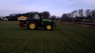 John Deere 7920 | Spreading fertilizer | Bredal b2 spreader