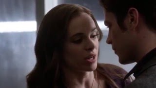 Barry- Caitlin first kiss