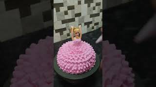 1 kg doll cake decorating tutorial / 1 kilo Mein doll cake banane ka aasan tarika /🎂❤️ doll cake💡🎂