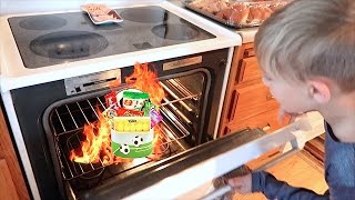 🔥🐰KID FINDS EASTER BASKET IN THE OVEN! KIDS EASTER BASKET HUNT! Easter Special 2017