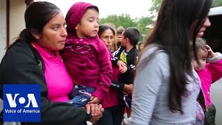 From Texas Border, a Close Up View of Migrant Family Separation