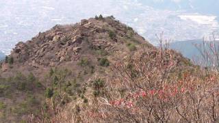 西赤石山「兜岩と西赤石山」