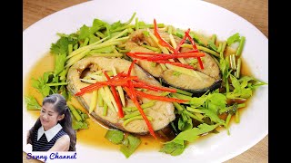 ปลาอินทรีย์นึ่งซีอิ๊ว : Steamed King Mackerels with Soy Sauce l Sunny Thai Food