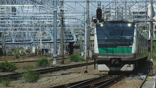 埼京線相鉄線内特急各駅停車海老名行きE233系131M117と鶴見線普通海芝浦行き205系1305、特急成田エクスプレス31号成田空港行きE259系2031MNe007が走行！【花月園前踏切】