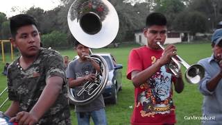 La Banda Santa Rosa de Lima tocando rancheras y cumbias en Ixcatepec, Ver.