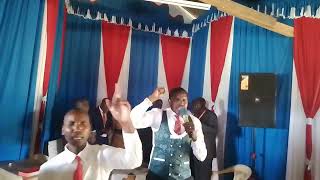 Powerful worship with rev James naiswaku