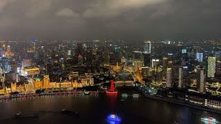 上海地标东方明珠，站在259米全透明玻璃层俯瞰上海夜景，真漂亮