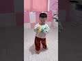 It's raining outside, so just shake your butt at home, hahaha. Human cubs, cute kids, get excite