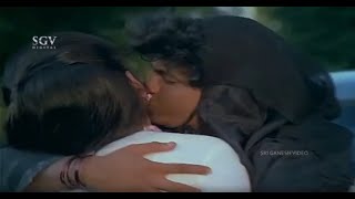 Shivarajkumar Goes In Girl Getup To Kiss Heroine Comedy Scene | Ade Raga Ade Hadu Kannada Movie
