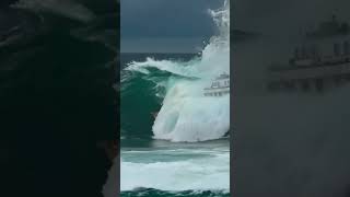 Did the Massive Wave Cause This Ship to Sink? #scaryocean #oceanship #ocean