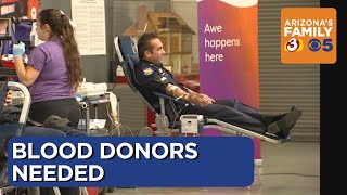 Phoenix officers encouraging others to save lives through blood donations