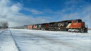 CN 5622 heading eastbound in Winnipeg, Manitoba