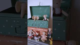 メイレグ トランクとブルーミングヴィルのぬいぐるみ /  Maileg suitcase with animal plush dolls by Bloomingville