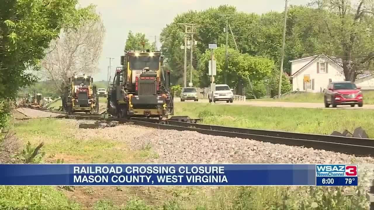 CSX Closing Railroad Crossing Impacting Access To Homes - YouTube