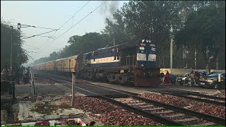 QUICK ACCELERATION | WDM 3D powering Tilak Bridge Express