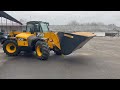 Телескопічний навантажувач jcb 531 70 на завантажені зерна