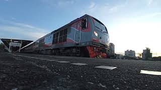 #รวมคลิปรถไฟไทยสายใต้ช่วงเย็น-ค่ำ ที่สถานีชุมทางหาดใหญ่ ขอบคุณทุกการติดตามเเละรับชมครับ 8/11/65