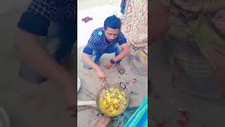 বনভোজৰ ৰান্ধনী হ'লো দেই