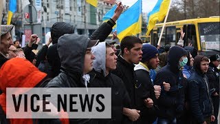 Pro-Russia & Pro-Ukraine Protesters Face Off: Russian Roulette in Ukraine