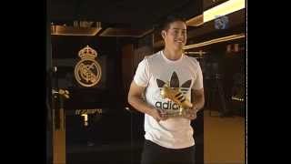 James Rodríguez recibe la Bota de Oro del Mundial