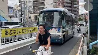 日野ポンチョ京成バス1414回送車渋江公園8時00分通過