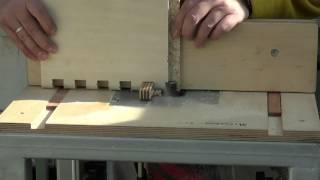 ΔΟΝΤΙΕΡΑ ΜΕΛΙΣΣΟΚΟΜΙΚΗ   MITSAKOS 3 2 2017  Finger joint machine for beehive boxes