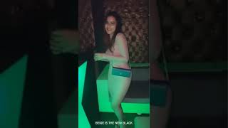 Ashu Reddy Dazzling in her Attire with Beautiful Handbag Weekend Vibes New Video